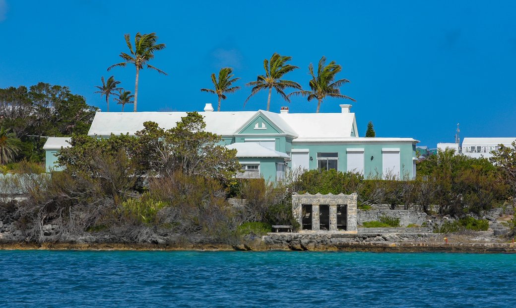 Brightbank In Pembroke, Pembroke Parish, Bermuda For Sale (12665842)