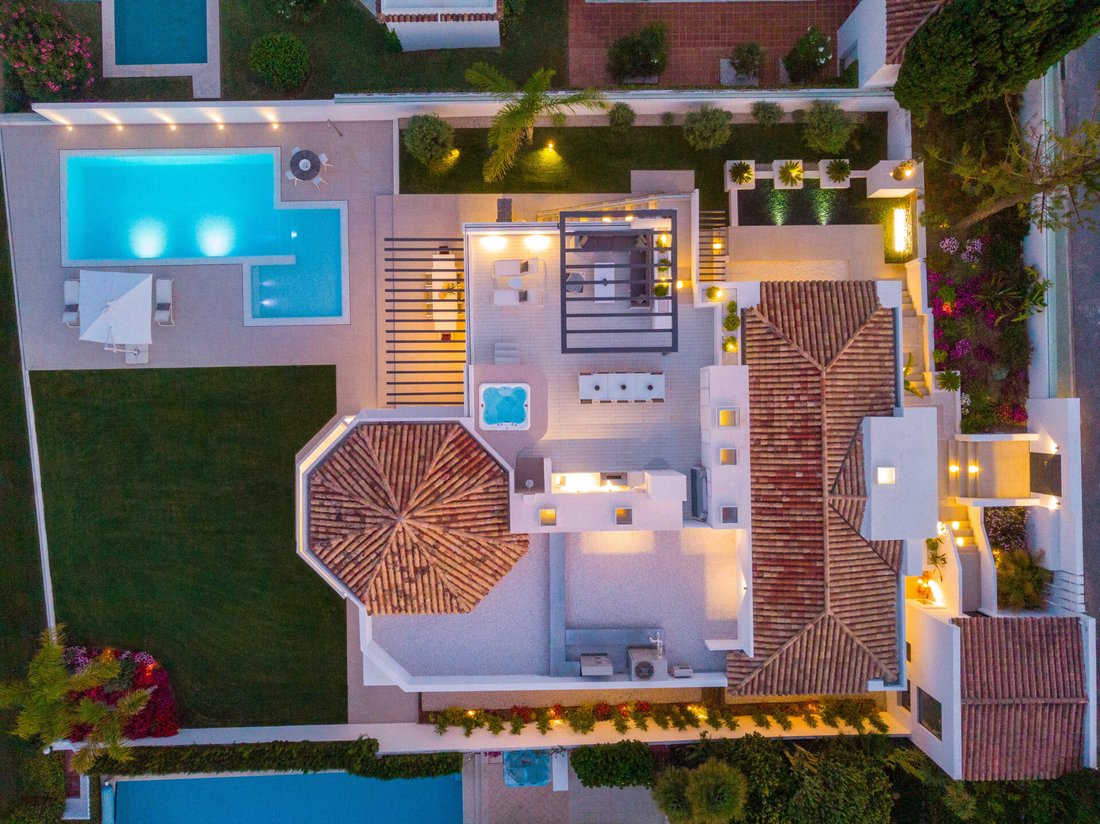 Villa in Marbella, Andalusia, Spain 2 - 12679616