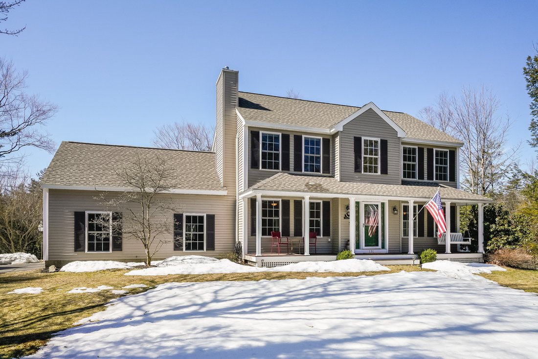 Wonderfully Updated 3 Br/2.5 Ba In Candia, New Hampshire, United States