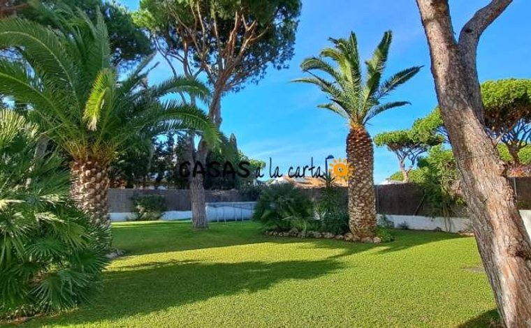 Puerta de la Villa - Monument in Conil de la Frontera - Tudestino 2023