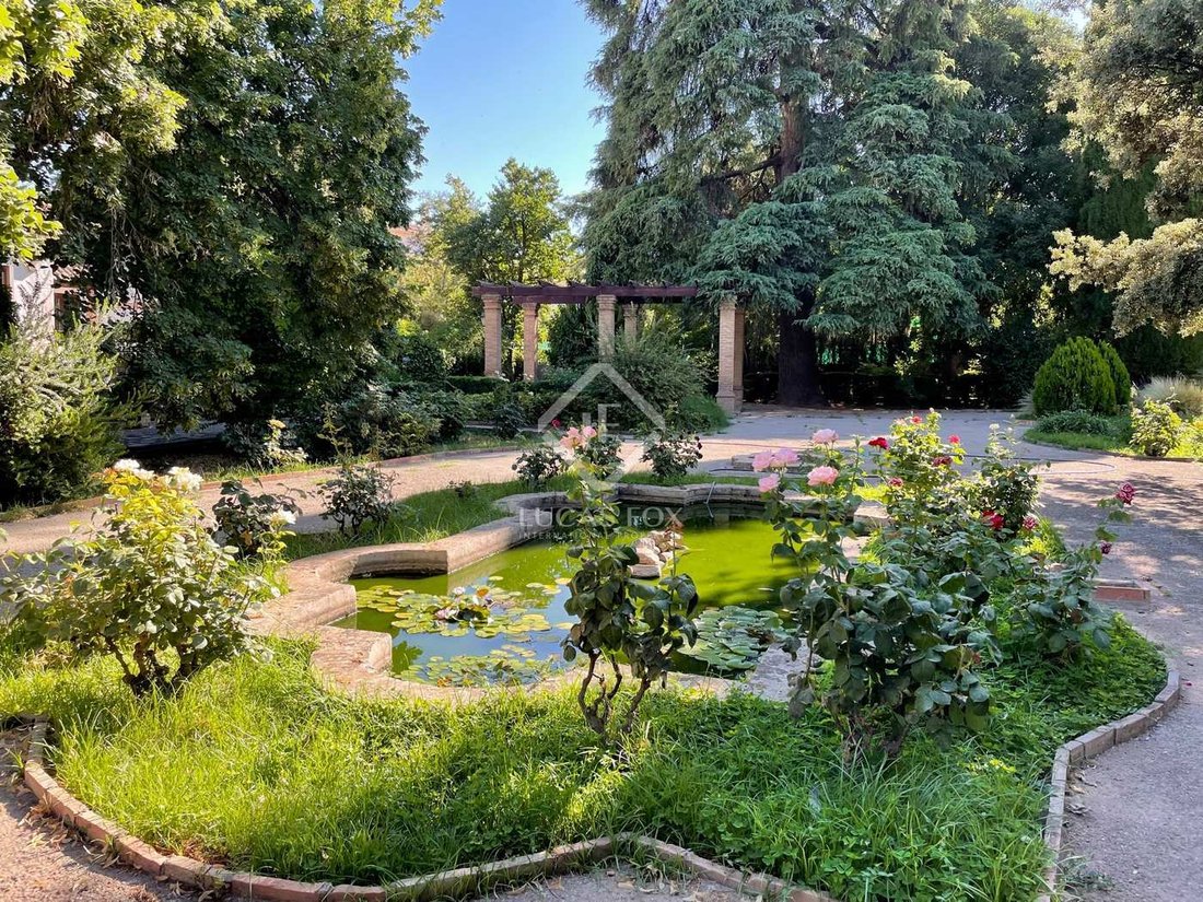 La Zubia Castle / Palace In La Zubia, Andalusia, Spain For Sale (12681217)