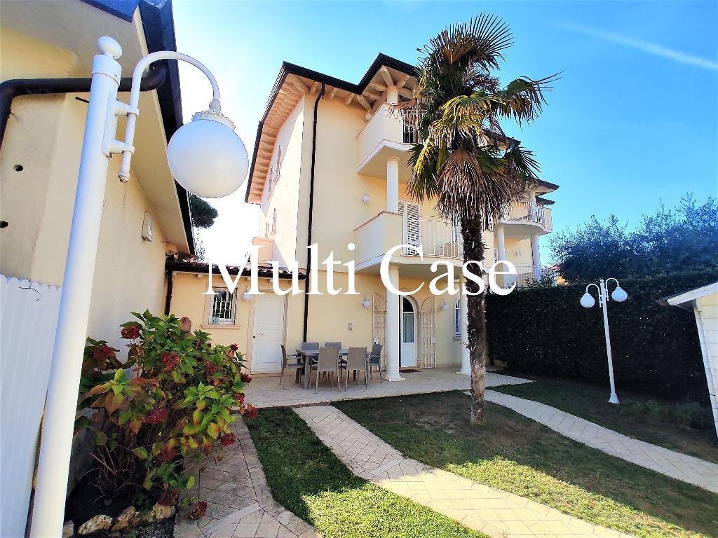 Pietrasanta Villa In Marina Di Pietrasanta, Tuscany, Italy For Sale