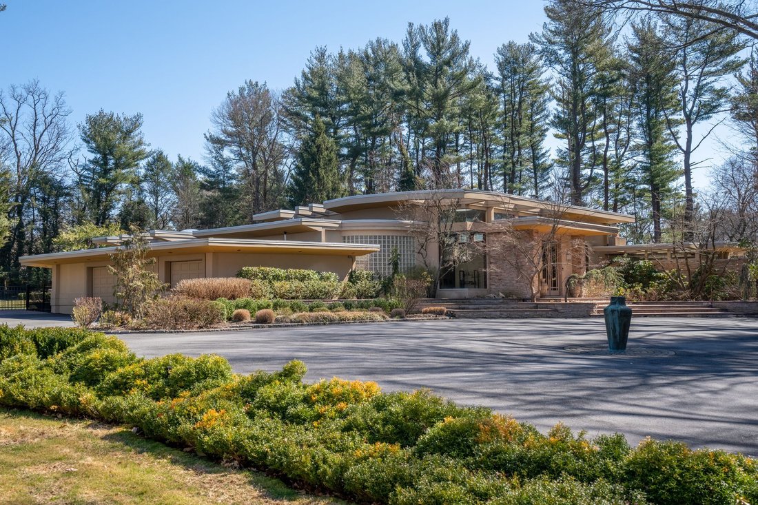 1167 Pine Valley Road Upper In - 1100xxs