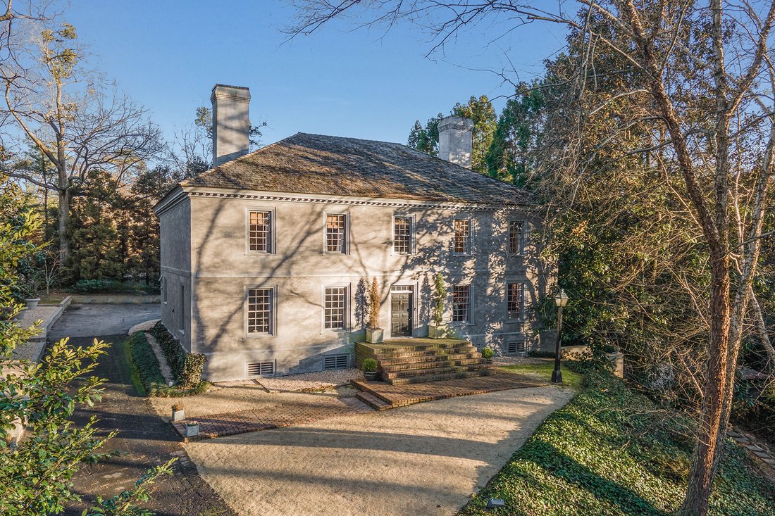Timeless Buckhead Renovated Home With En Atlanta, Estados Unidos En Venta (12678672)