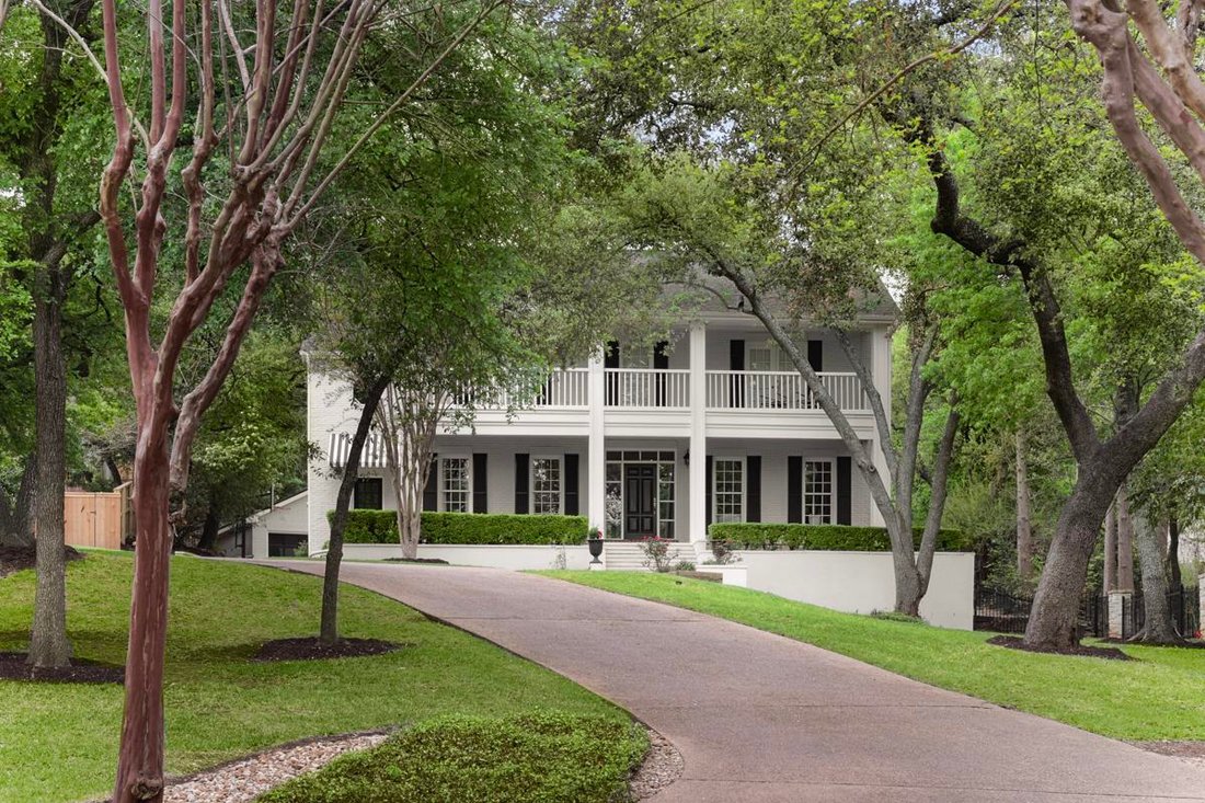 Charming Traditional Style Home In Treemont In Austin, Texas, United