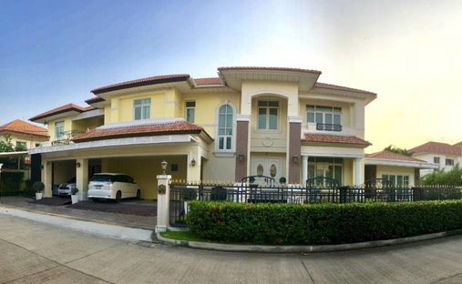 Luxury homes for sale in Samut Sakhon, Thailand | JamesEdition