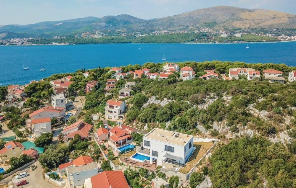 Villa in Zedno, Split-Dalmatia County, Croatia 3 - 12680628