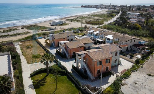Villa in Granelli, Sicily, Italy 1