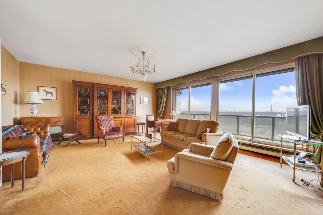 Saint Cloud A 3/4 Bed Family Apartment In Saint Cloud, France For Sale