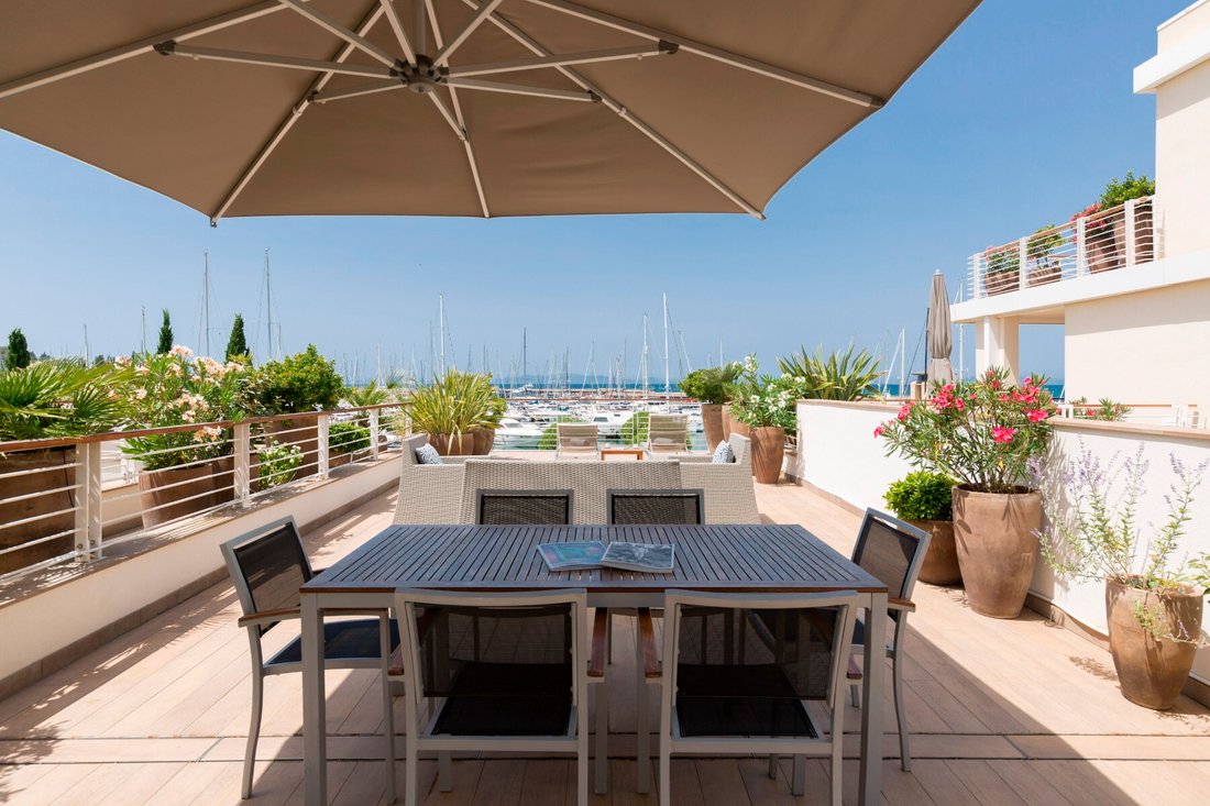 Curated visual reference: Seafront Penthouse Villas Reference: Seafront Penthouse For Sale With Rooftop Terrace In In Scarlino