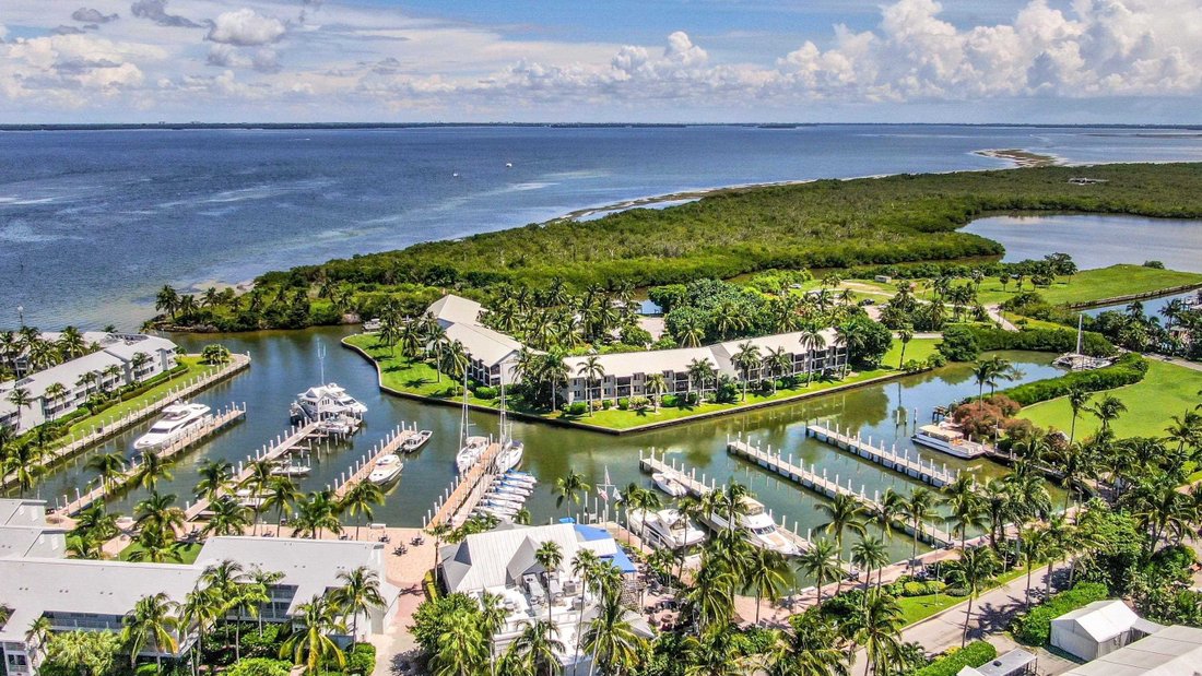 Rare And Beautiful Corner Condo In Captiva, Florida, United States For