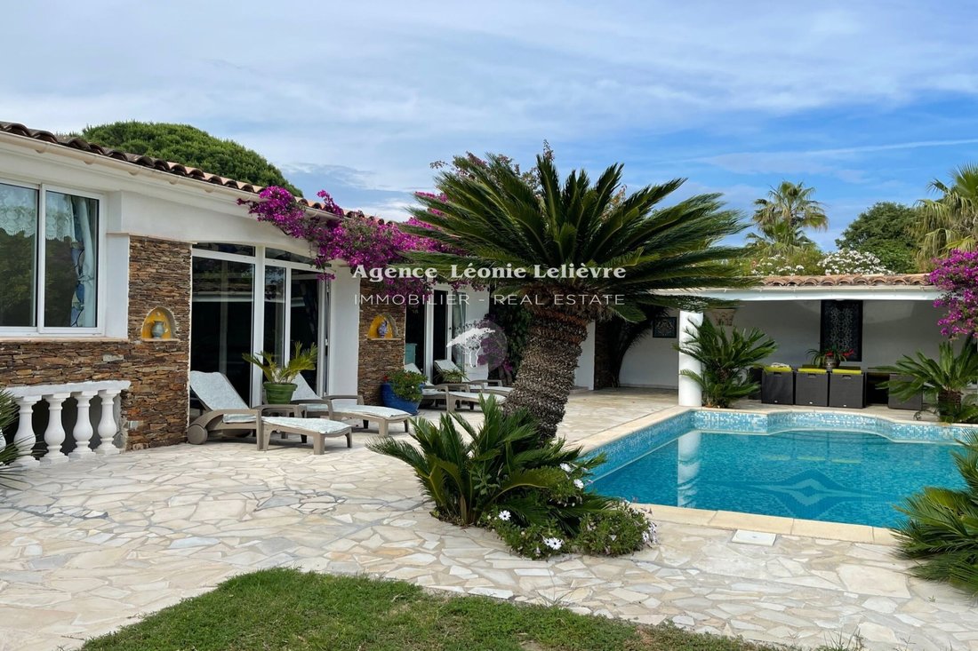 Villa in Ville-Les Saquedes-Le Bouillonnet, Sainte-Maxime, France 3 - 12686982
