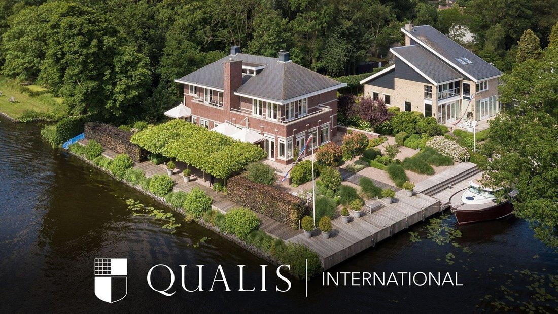 Dream Villa With Extended Waterside In Leidschendam, South Holland
