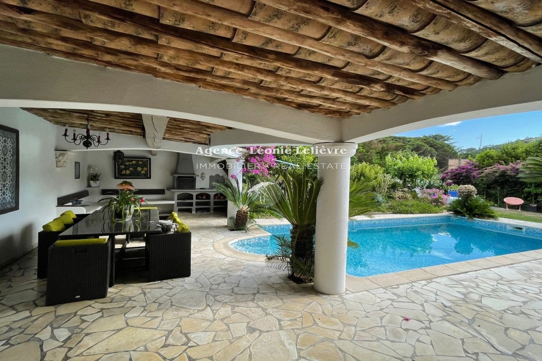 Villa in Ville-Les Saquedes-Le Bouillonnet, Sainte-Maxime, France 4 - 12686982