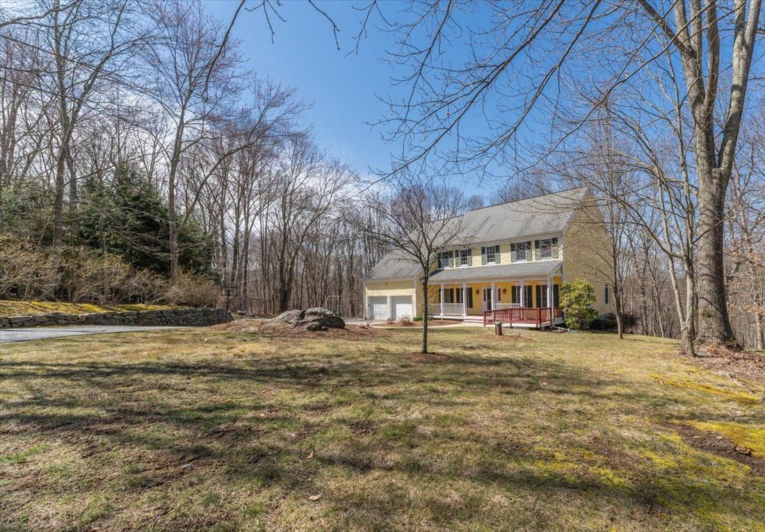 Custom Colonial In A Private Setting In Goldens Bridge, New York