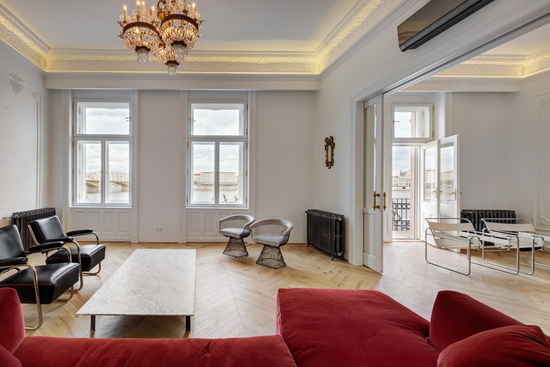 Renovated Apartment With Magnificent View To Danube And In Budapest