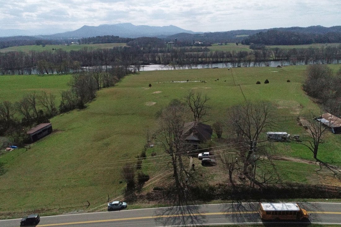 3 Bedrooms Redevelopment Land In Newport, Tennessee, United States For