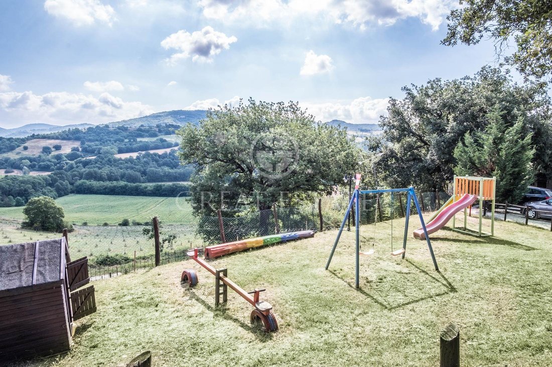 Estate in Umbertide, Umbria, Italy 5 - 12684236