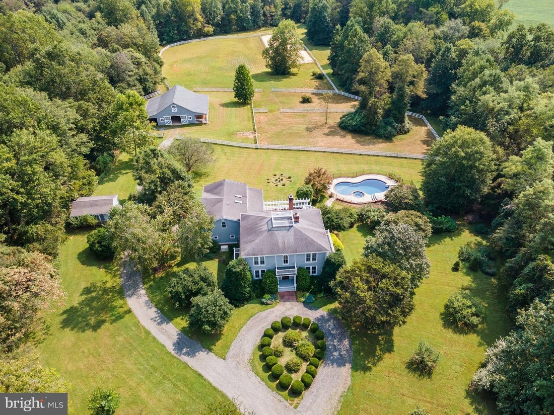 beautiful-21-plus-acre-property-in-aroda-virginia-united-states-for