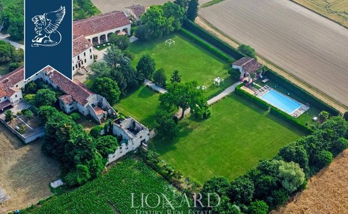 Villa in Barbarano Vicentino, Veneto, Italy 1