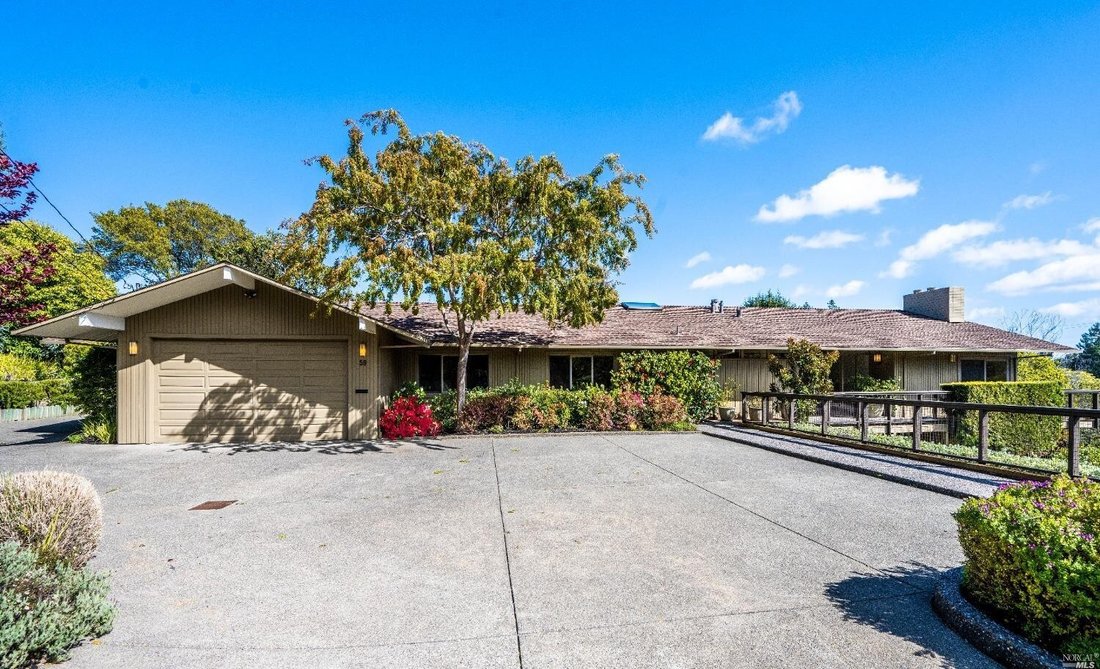 Mid Century Home In The Heart Of Loch In San Rafael, California, United States For Sale (12691379)