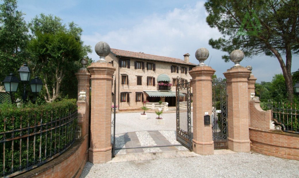 Treviso Rustic House In Motta Di Livenza, Italy For Sale (12691436)