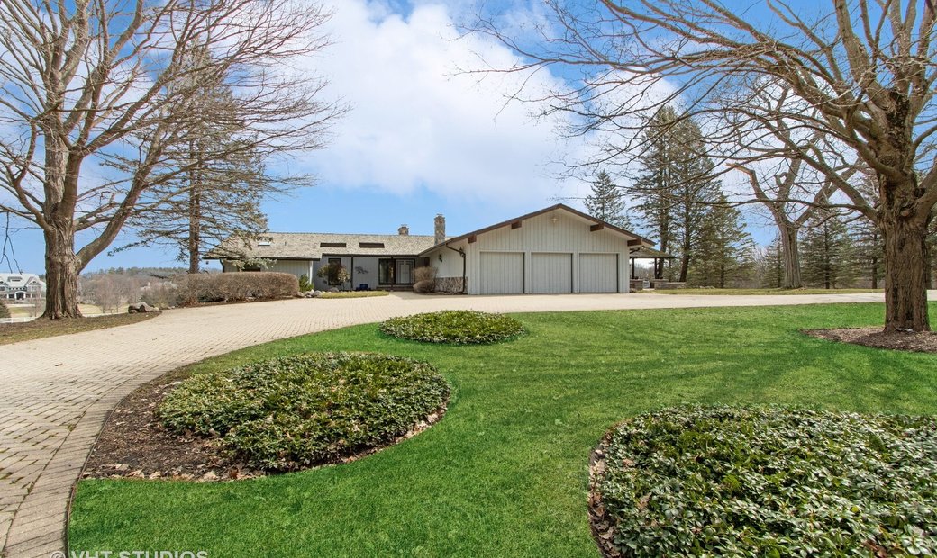 Hillside Ranch In The Heart Of In Barrington Hills, Illinois, United