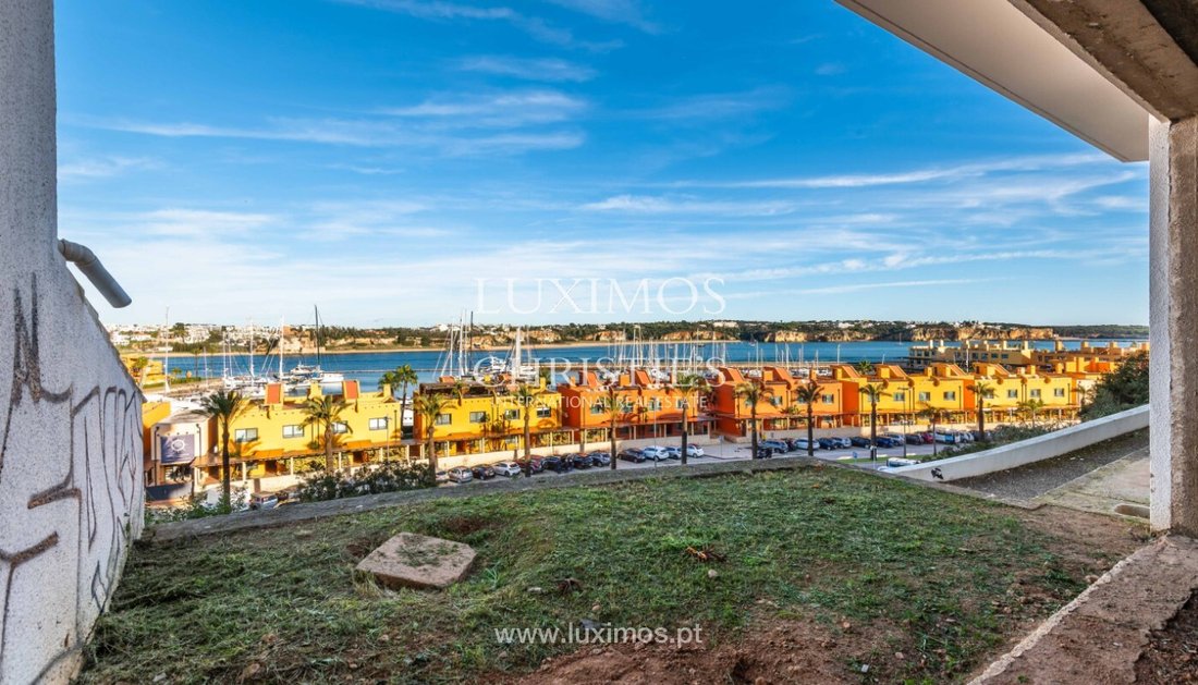 2 Bedroom Luxury Apartment For Sale, Praia Da In Portimão, Algarve
