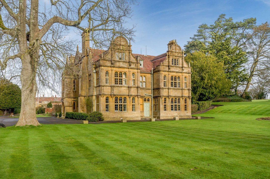 Thorne House In Yeovil, England, United Kingdom For Sale (12694486)