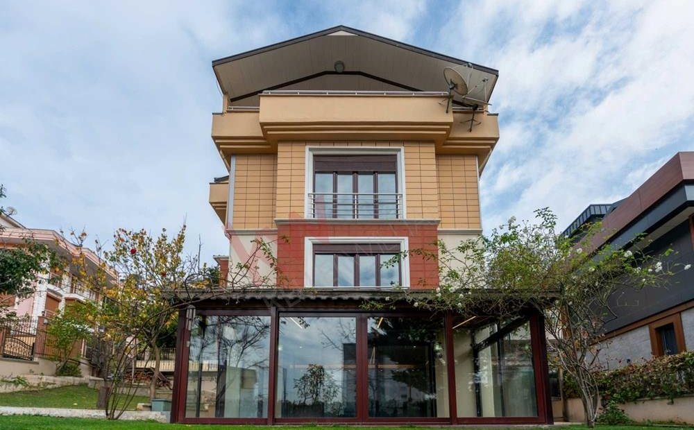 Lujo vista de la ciudad casas en venta en Estambul, Provincia de Estambul,  Turquía | JamesEdition