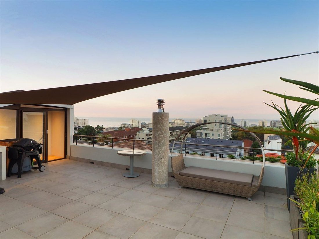 Penthouse In Popular Location Green In Cape Town, Western Cape, South ... - Penthouse Estate With Green Areas