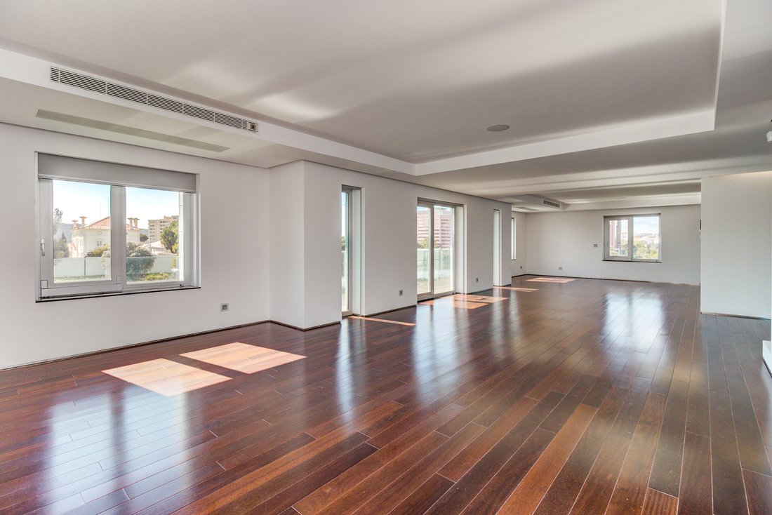 Apartment in Avenidas Novas, Lisbon, Portugal 5 - 12694557