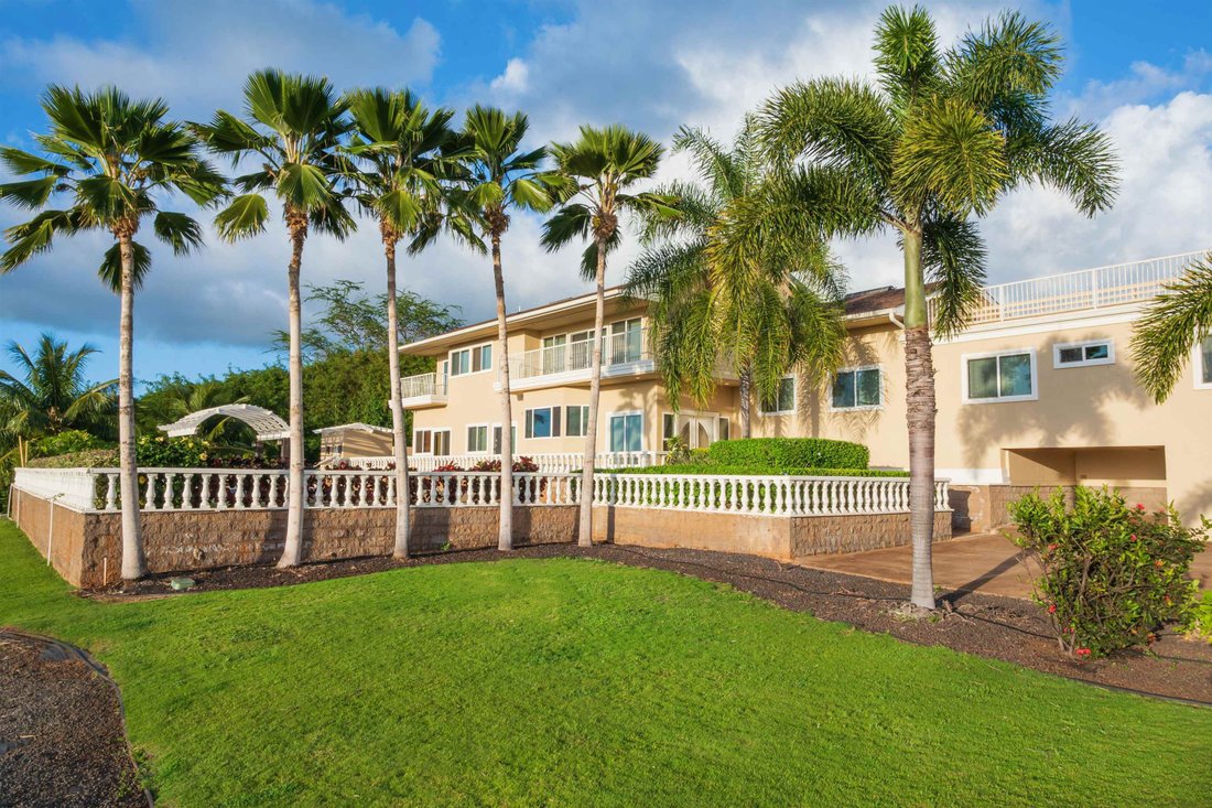 6 Bedrooms Single Family Detached In Kula, Hawaii, United States For