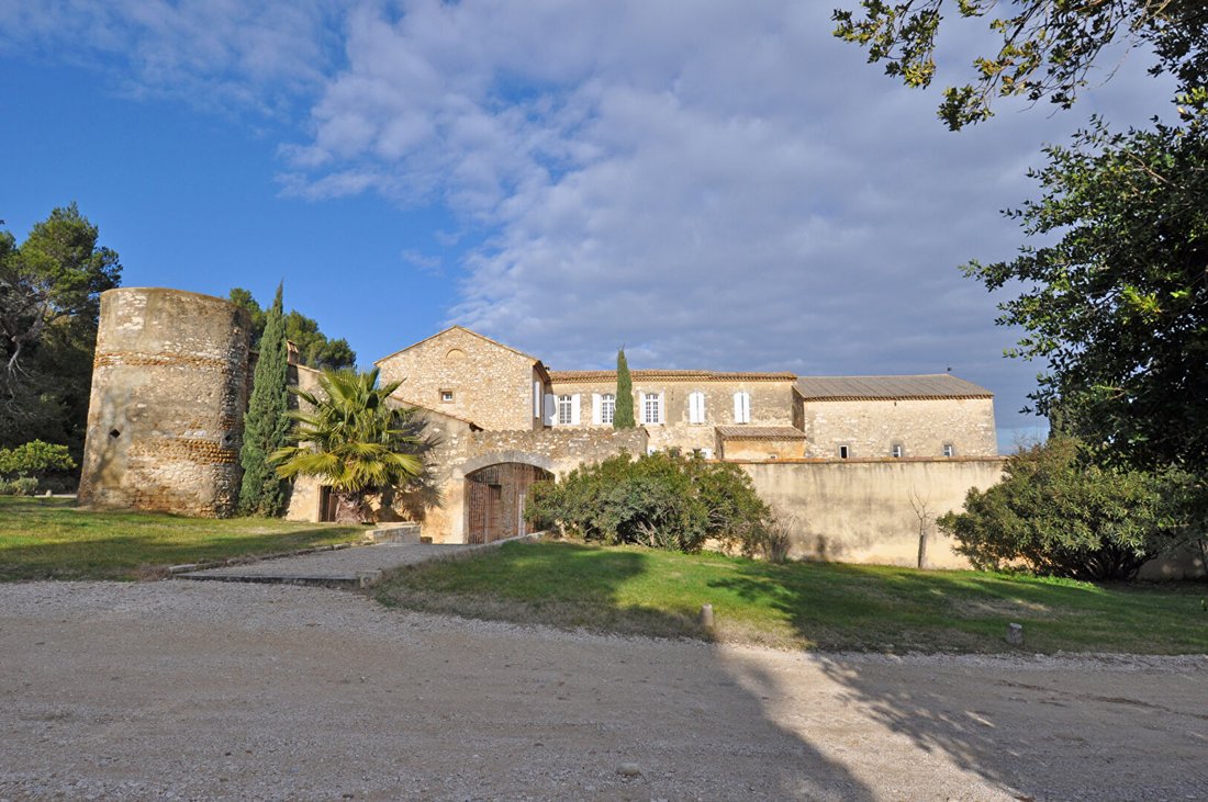Wine Estate For Sale 34 In Avignon, Provence Alpes Côte D'azur, France