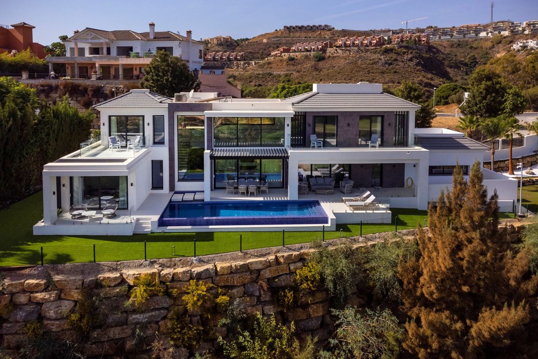 New Build Frontline Golf Villa With Sea In La Alquería, Region Of
