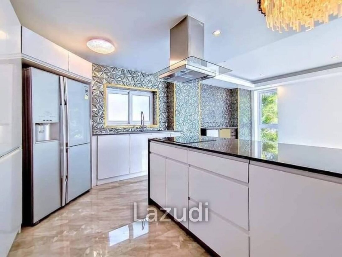 Villa in Pattaya City, Chon Buri, Thailand 5 - 12695073