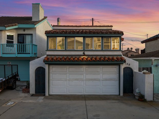 Viviendas de lujo con balcón en venta en Oxnard, California | JamesEdition