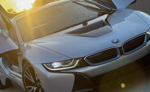 Luxury EV BMW i8 – ediqësedi