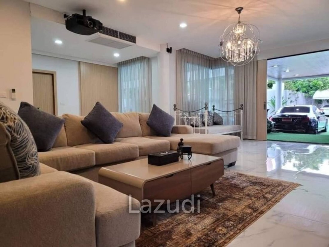 Villa in Pattaya City, Chon Buri, Thailand 4 - 12694422