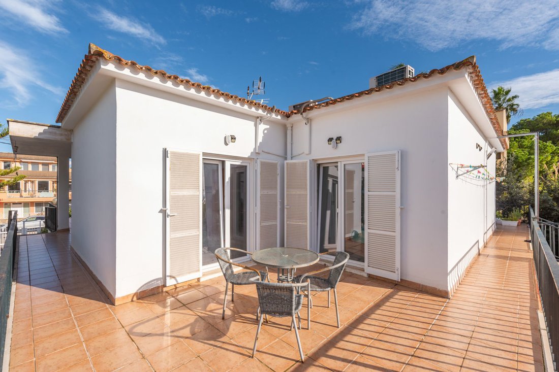 Puerto Alcudia Apartment In Alcúdia, Balearic Islands, Spain For Sale