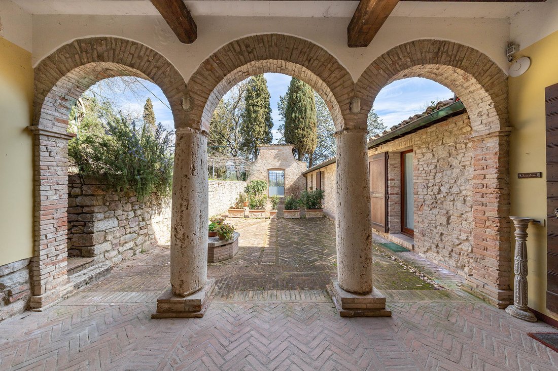 La Rocca d’Umbria: A 12th-Century Fortress Reborn in Golden Light