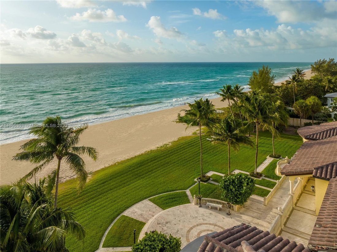 9 Bedrooms Single Family Detached In Golden Beach, Florida, United