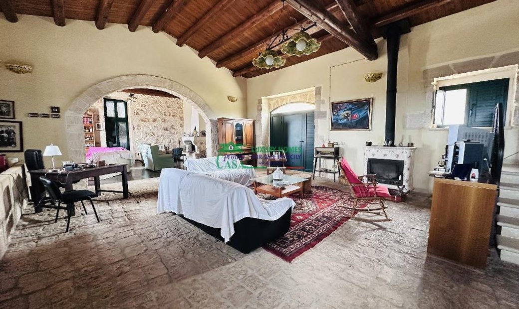 Ragusa Country House In Sicily, Italy For Sale (12484344)
