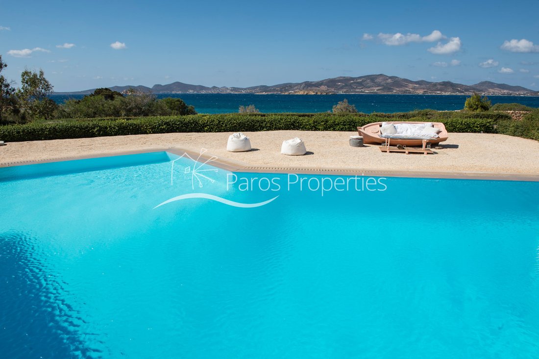 Villa in Paros, Aegean, Greece 2 - 12697412