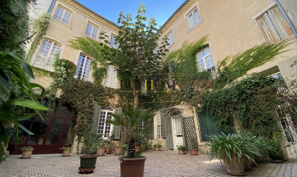 17 Th Century Private Mansion In Carpentras, Provence Alpes Côte D'azur