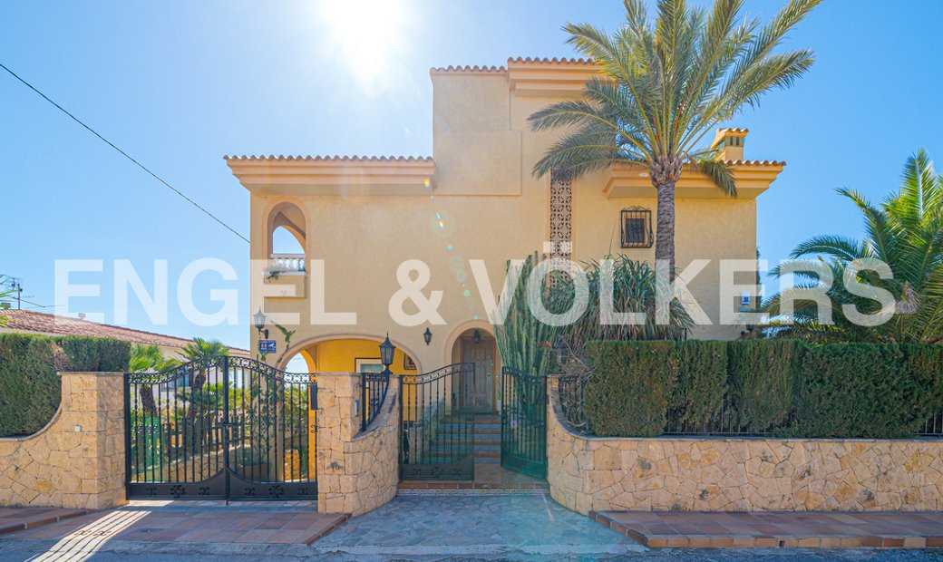 Villajoyosa Villa In Villajoyosa, Valencian Community, Spain For Sale