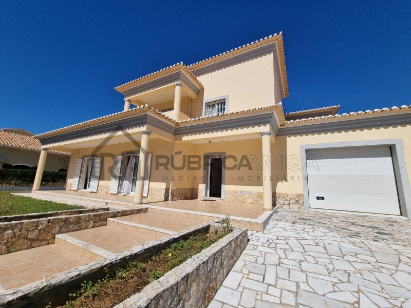 3 Bedrooms House With Garage/ Goncinha Loulé In Loulé, Algarve, Portugal For Sale (12696759)