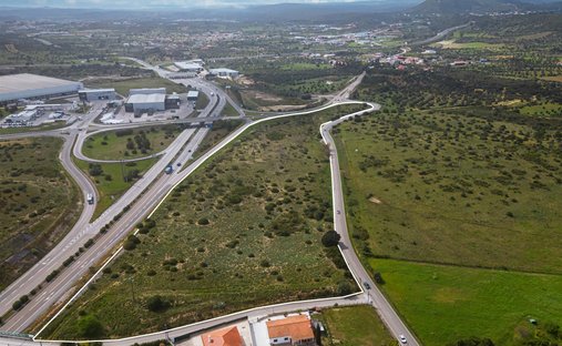 Land in Zibreira, Santarem District, Portugal 1