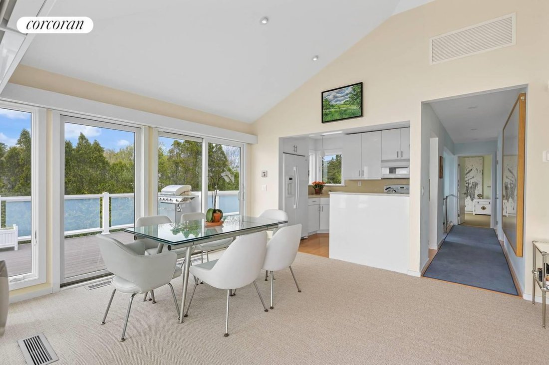 16 Oceanview Drive, Southampton, Ny In Southampton, New York, United