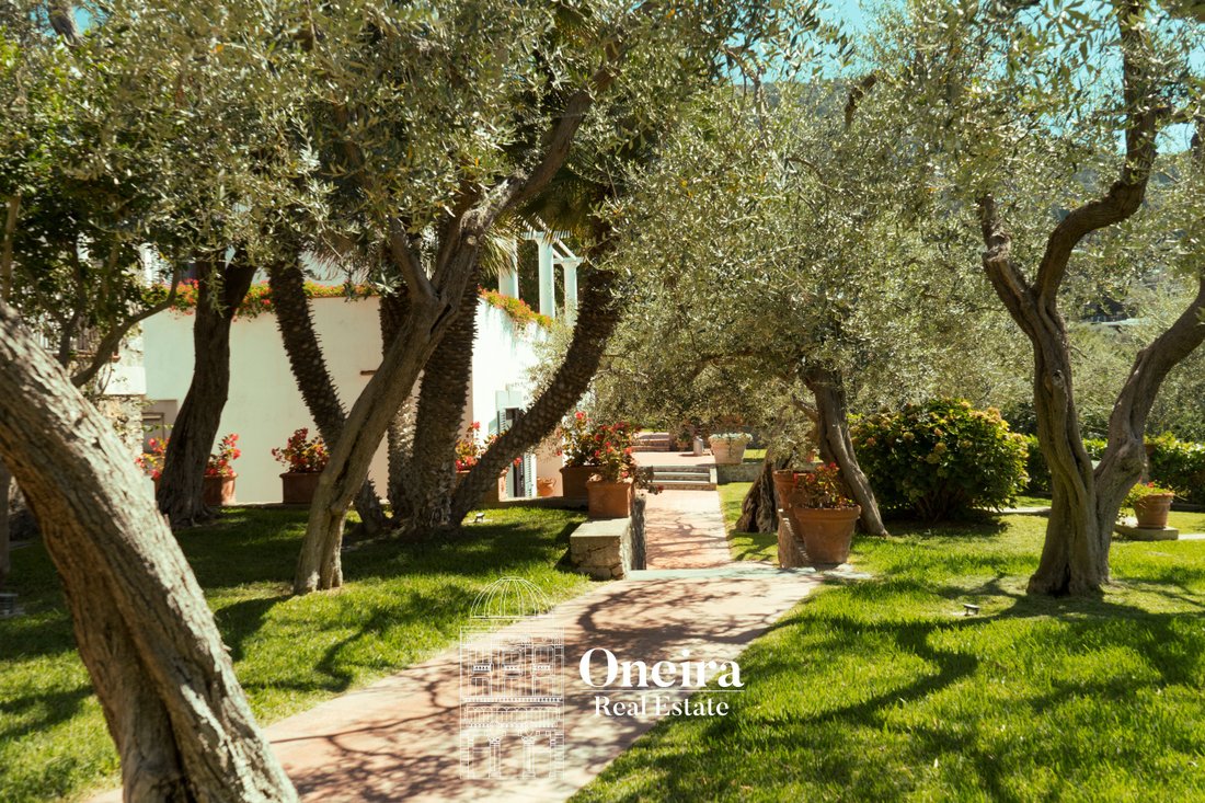 Majestic And Luxurious Panoramic Villa With In Anacapri, Campania